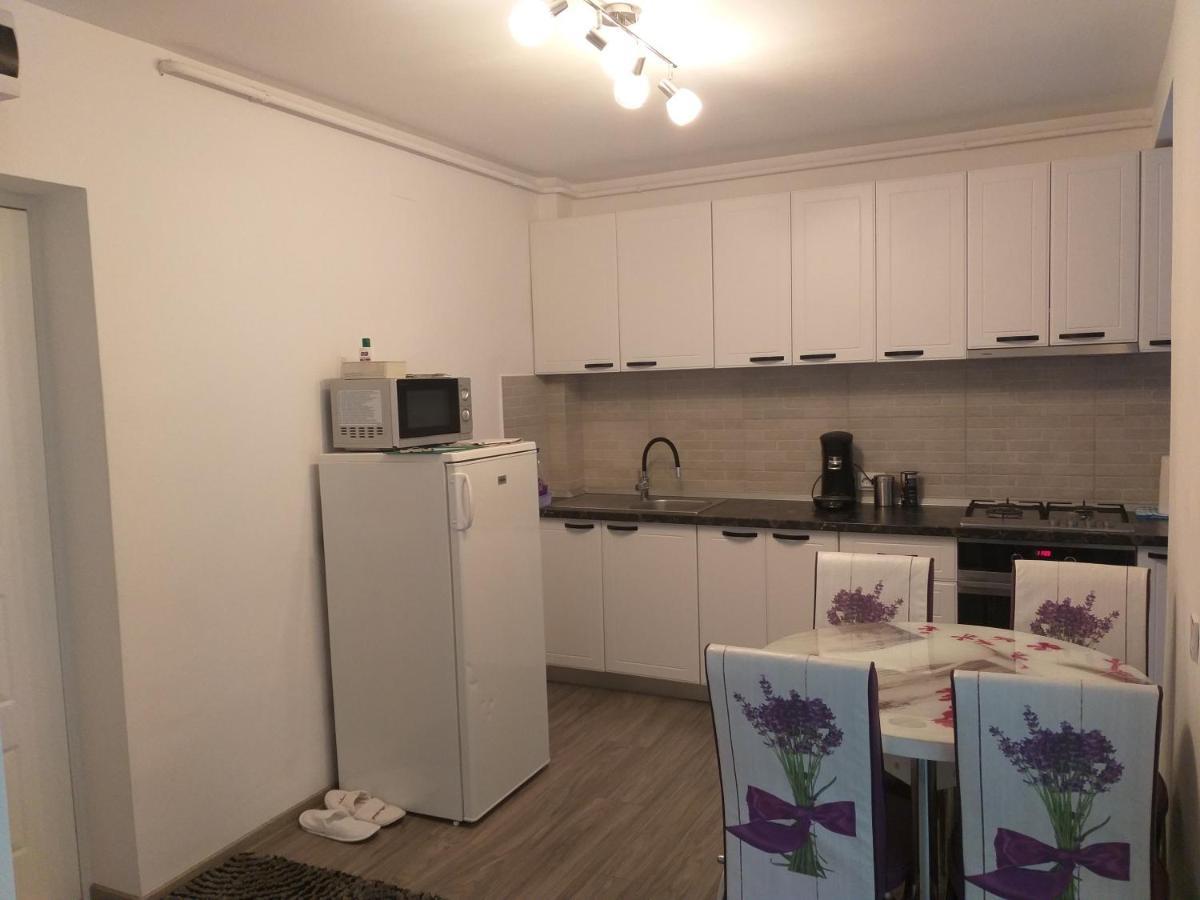 Luxury-Apartment Ultracentral 큼홀룸그몰도베네스크 외부 사진