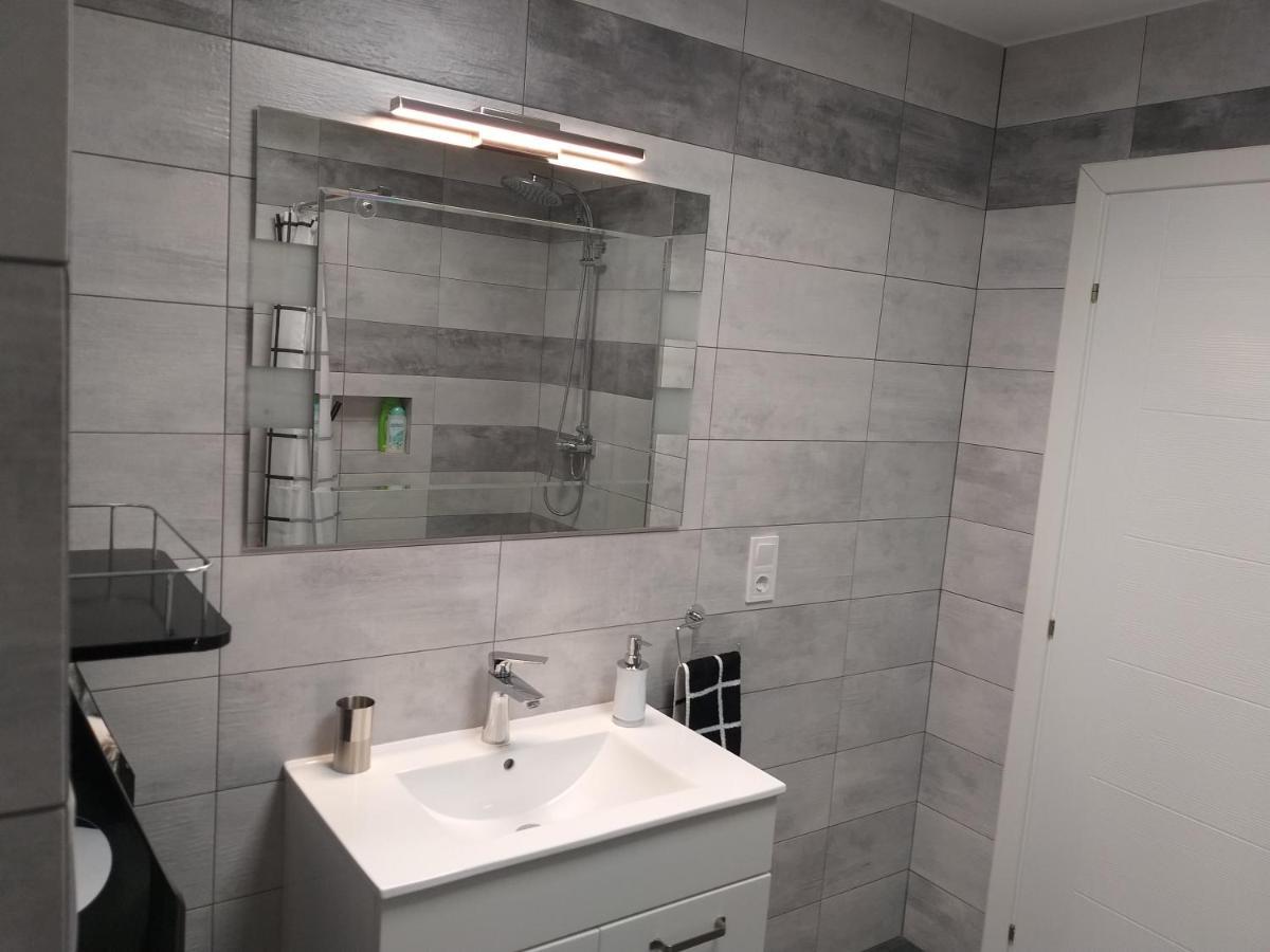 Luxury-Apartment Ultracentral 큼홀룸그몰도베네스크 외부 사진